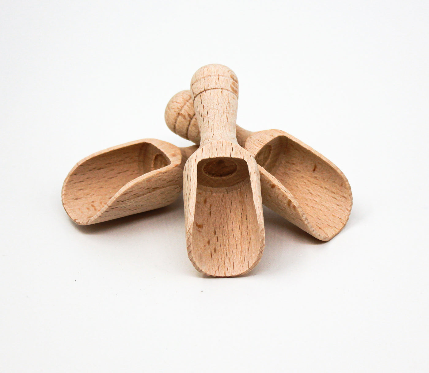 <tc>Beechwood Tea Scoop

</tc>